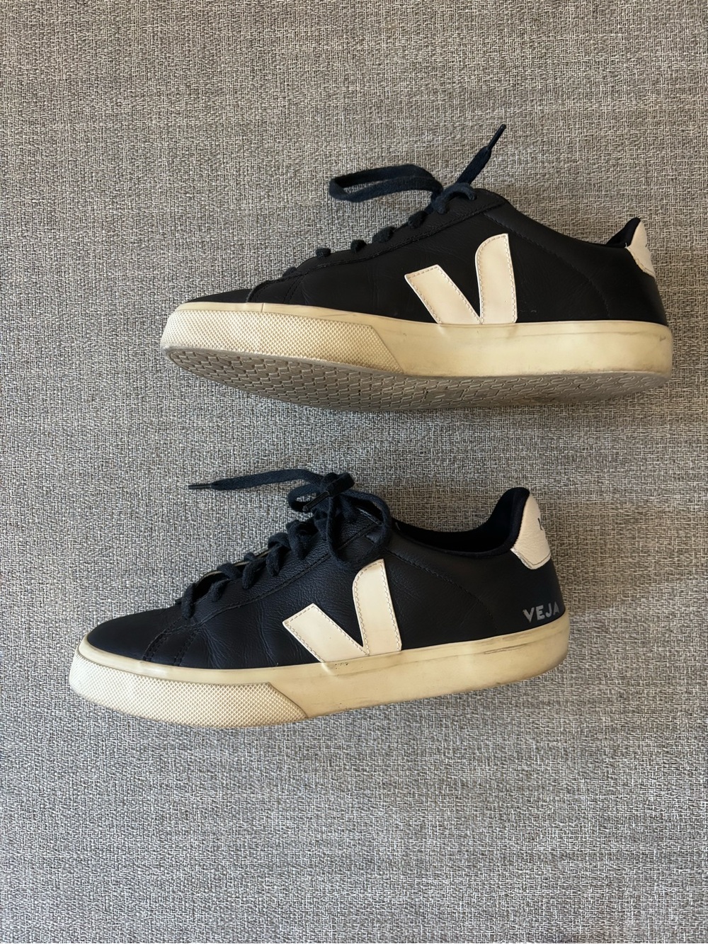 Veja Campo Black leather EU 42